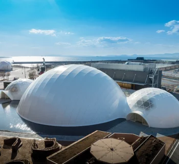 Shigeru Ban Blue Ocean Dome: arquitectura sostenible en la Expo Osaka 2025.