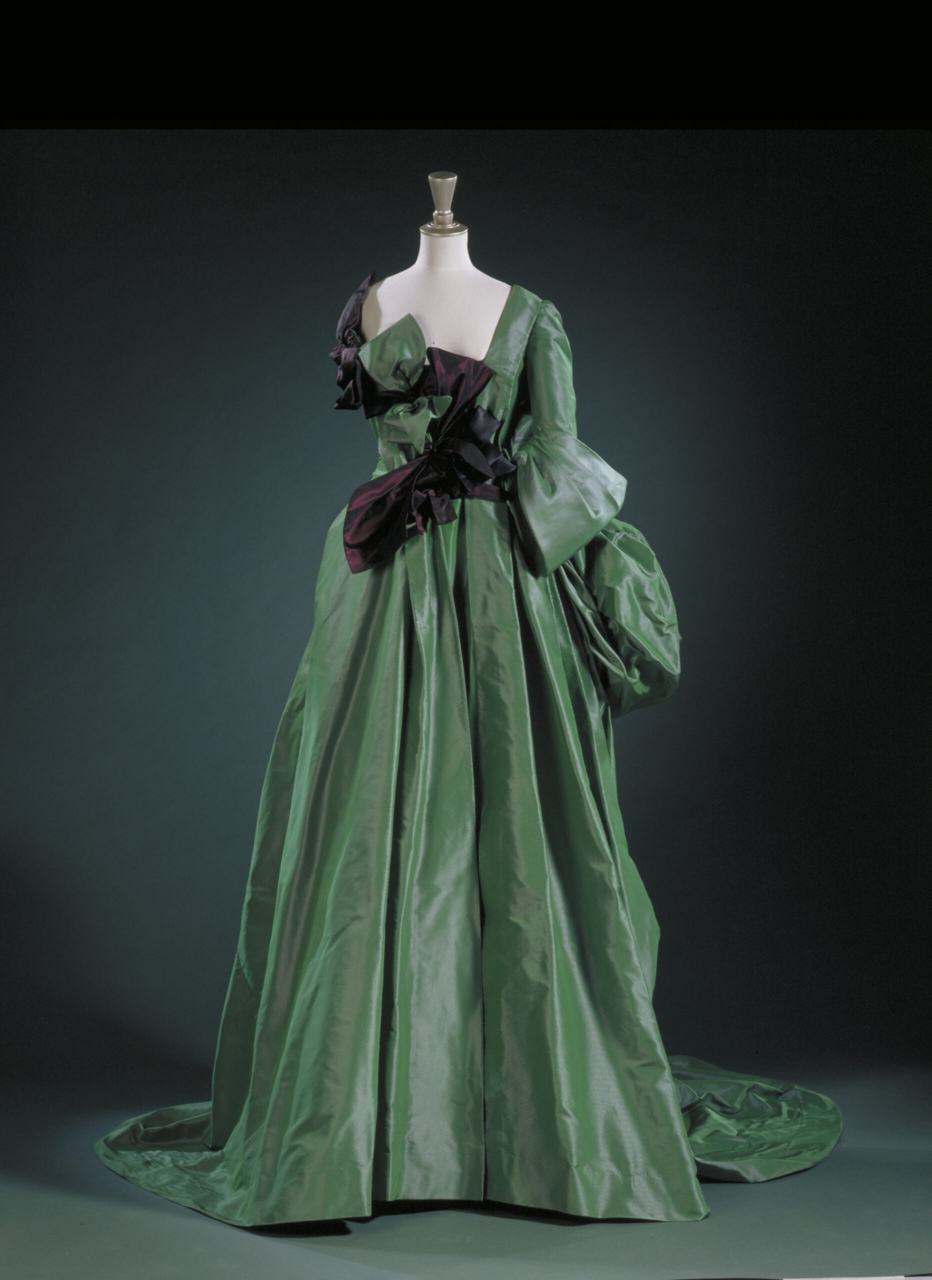 Watteau_Evening_dress Vestido de noche Watteau de Vivienne Westwood, 1996.