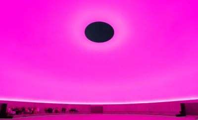 James Turrell, As Seen Below. The Dome, a Skyspace by James Turrell. Fotografía de Mads Smidstrup © ARoS, 2025. Fotografía tomada durante la visita de James Turrell en junio de 2025.