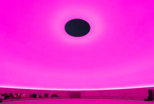 James Turrell, As Seen Below. The Dome, a Skyspace by James Turrell. Fotografía de Mads Smidstrup © ARoS, 2025. Fotografía tomada durante la visita de James Turrell en junio de 2025.