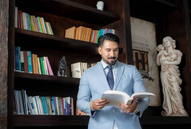 JHONATHAN CHRISTOPHER LOPEZ CORNEJO. Universidad Humanitas