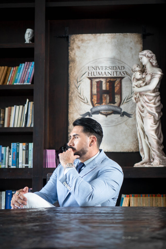 JHONATHAN CHRISTOPHER LOPEZ CORNEJO. Universidad Humanitas